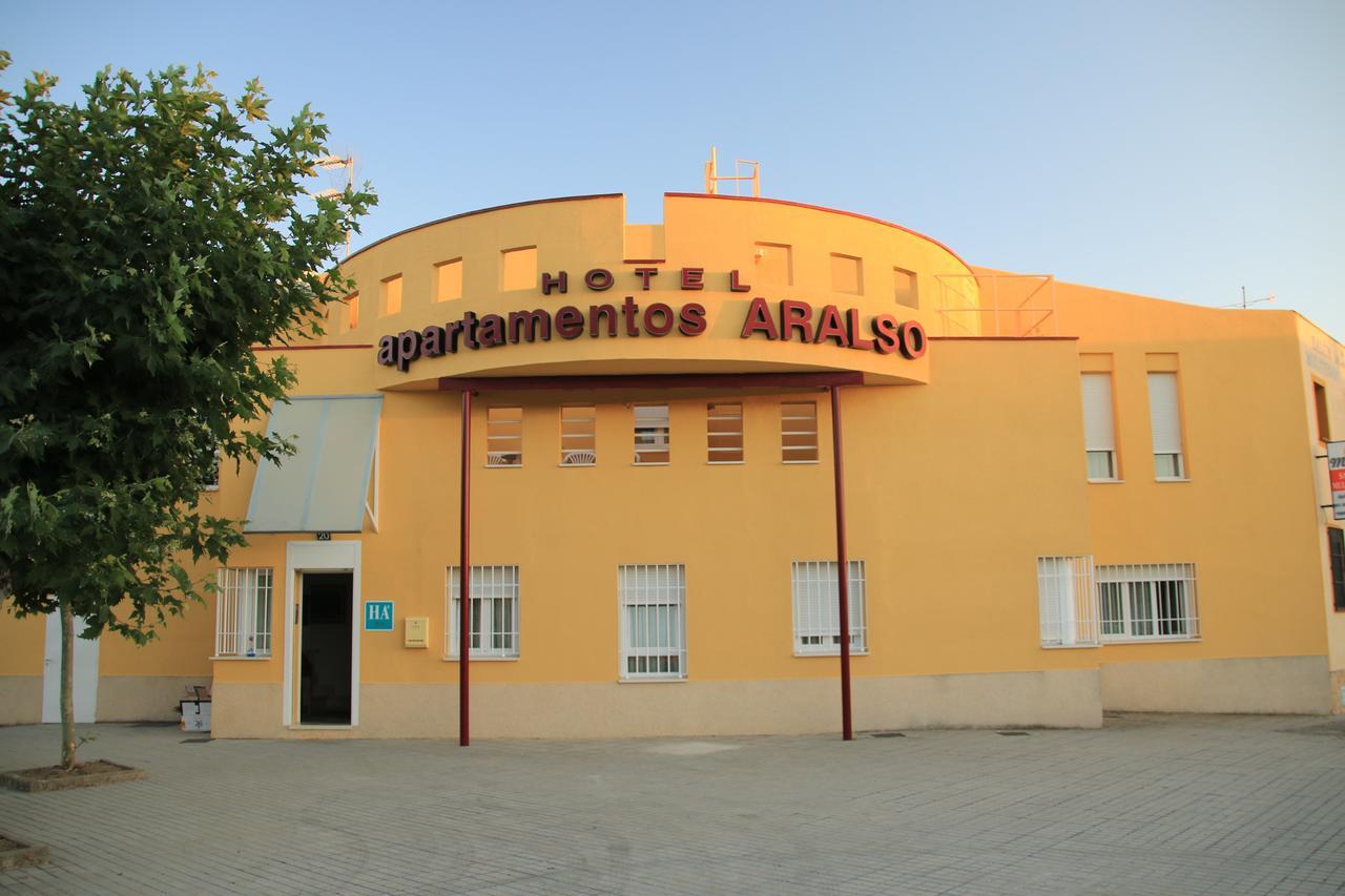Hotel Apartamentos Aralso Sotillo La Lastrilla Exteriör bild