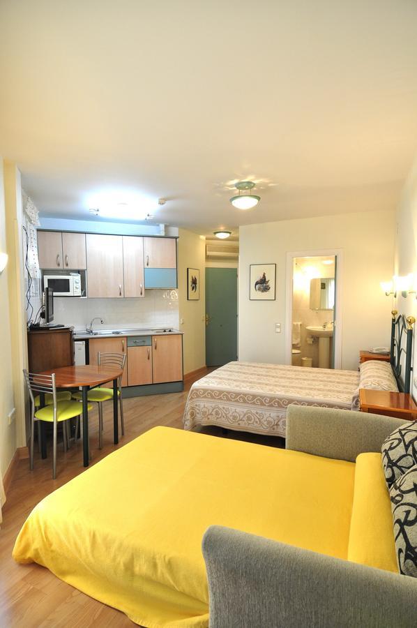 Hotel Apartamentos Aralso Sotillo La Lastrilla Exteriör bild